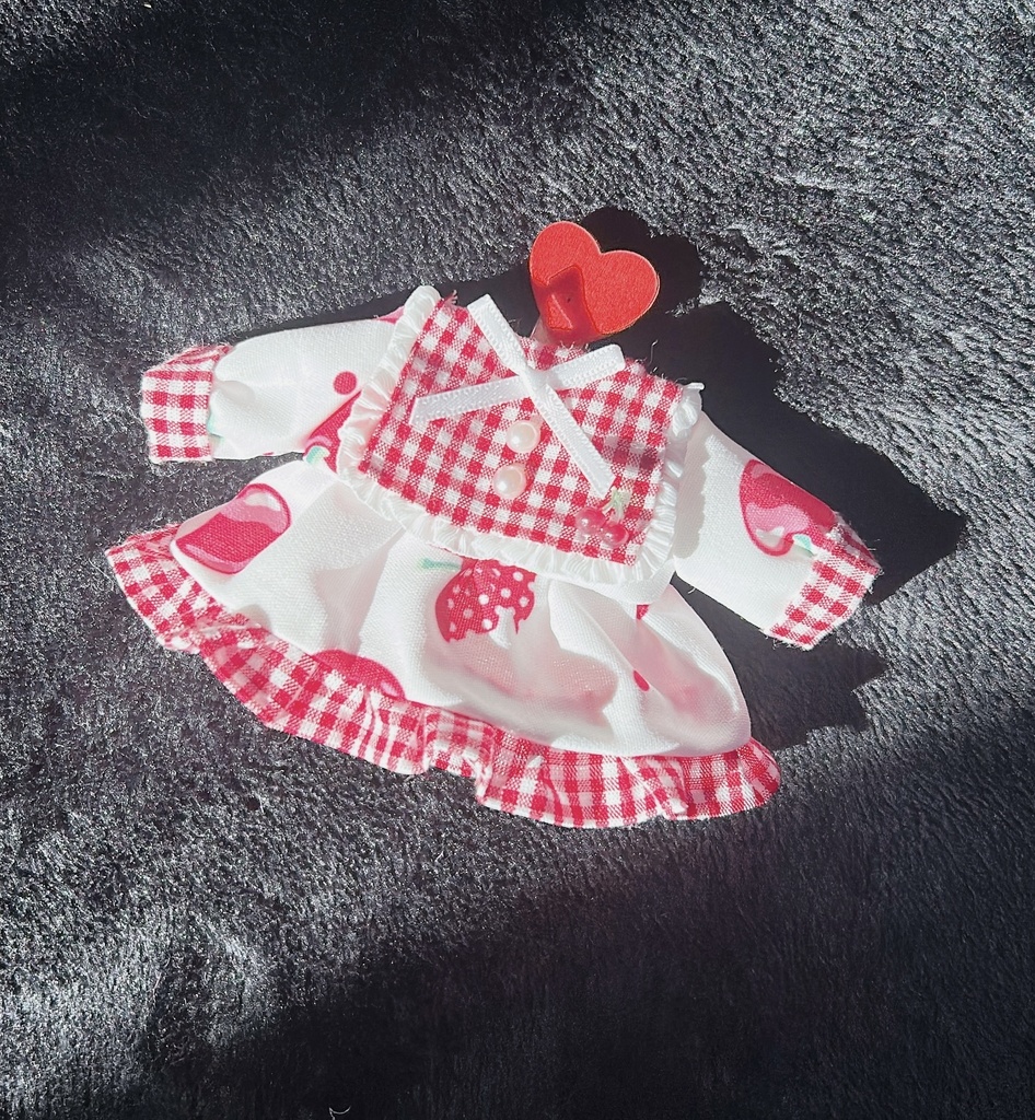 赤チェック×さくらんぼワンピース