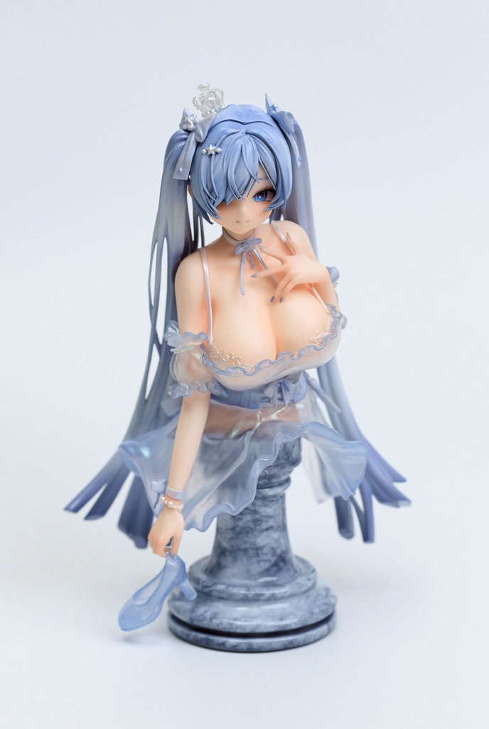 シンデレラ ガラスのプリンセス 胸像 勝利の女神:NIKKE 未塗装、未組立ガレージキット