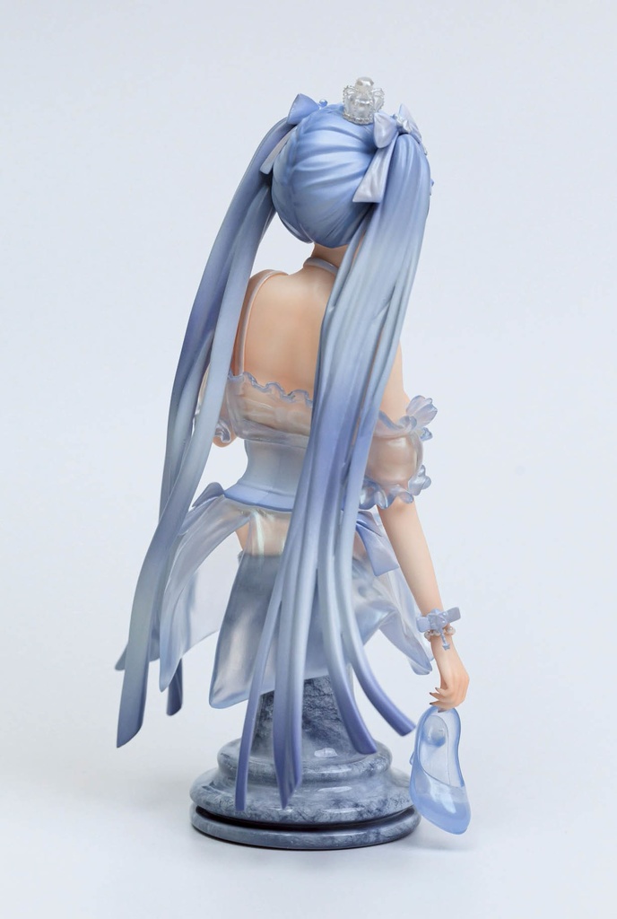 シンデレラ ガラスのプリンセス 胸像 勝利の女神:NIKKE 未塗装、未組立ガレージキット