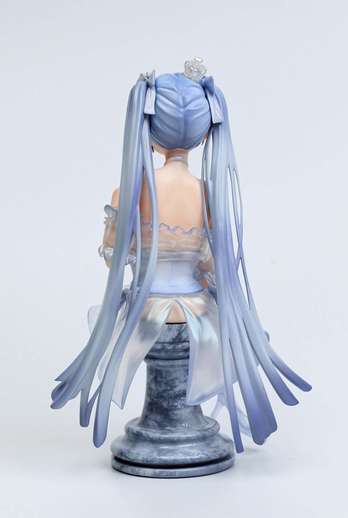 シンデレラ ガラスのプリンセス 胸像 勝利の女神:NIKKE 未塗装、未組立ガレージキット