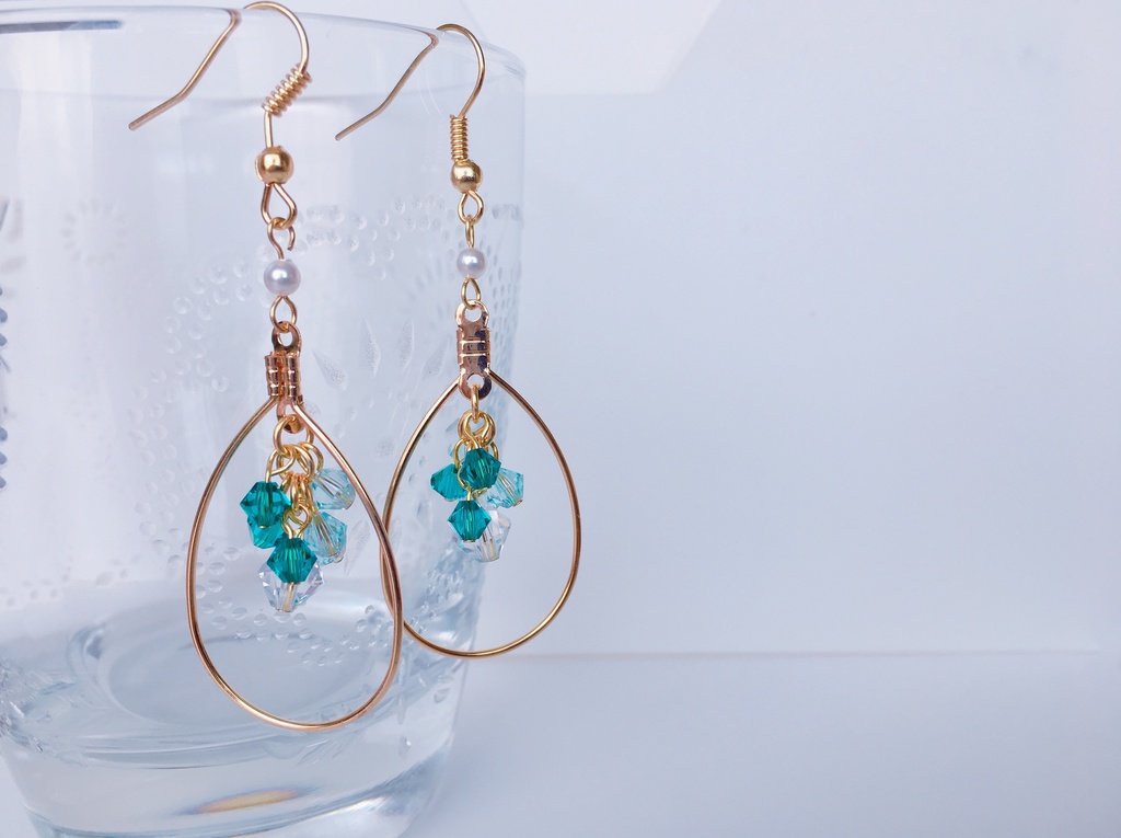 赤安 モチーフピアス・イヤリング