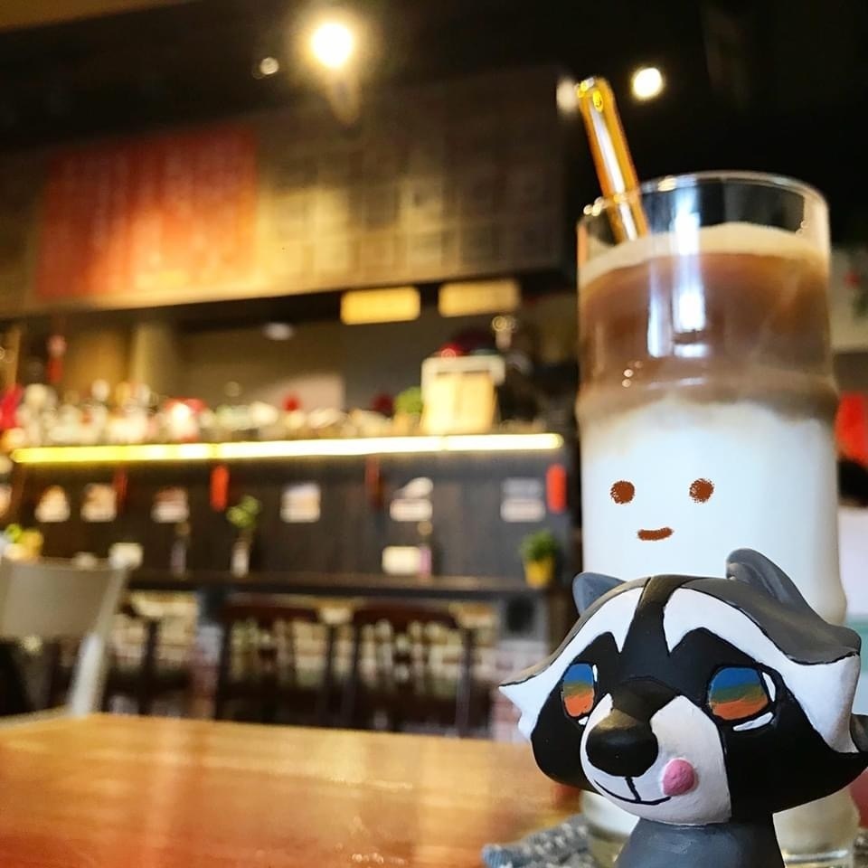 預購特惠中 Willstudio 官方 Raccoon Bei Bei 浣熊唄唄 咖啡夥伴 手工製作 動物公仔