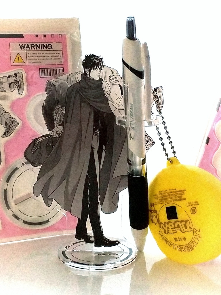 K譲アクリルペンスタンド