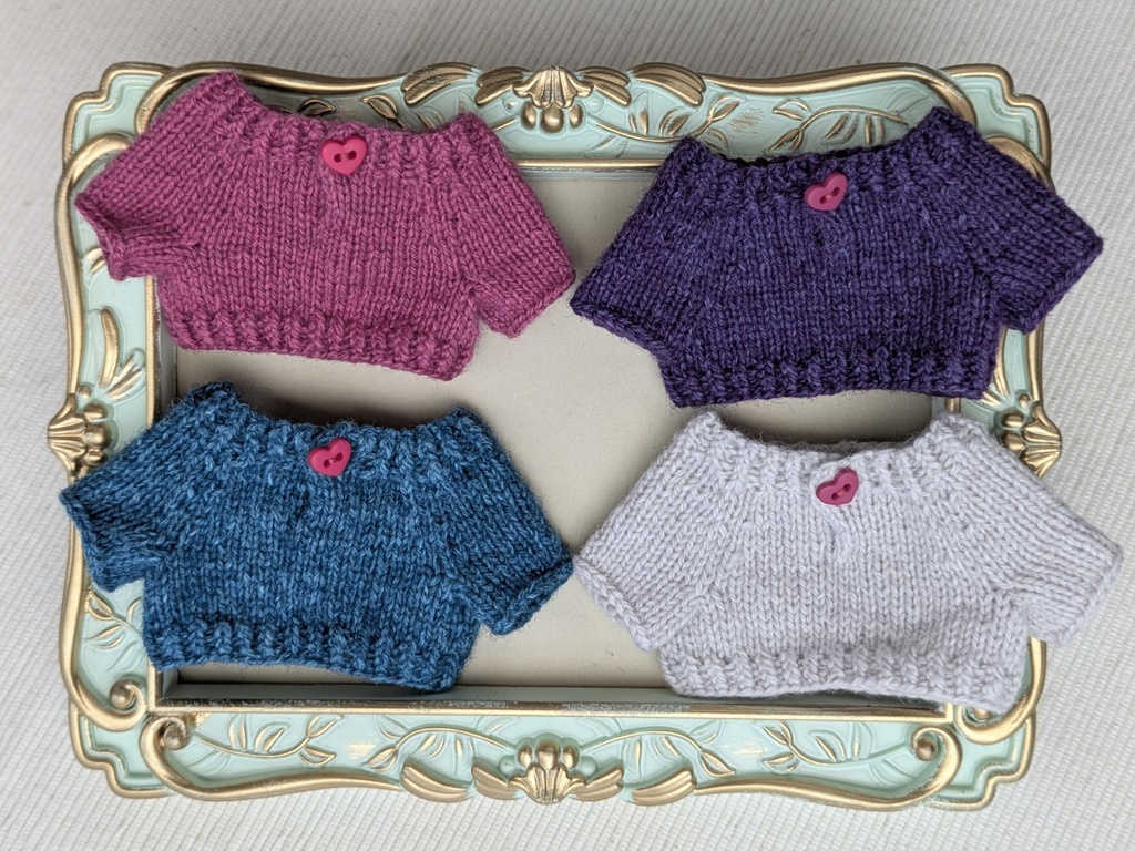 首周りゆるめのセーター