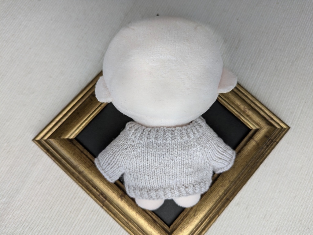 首周りゆるめのセーター