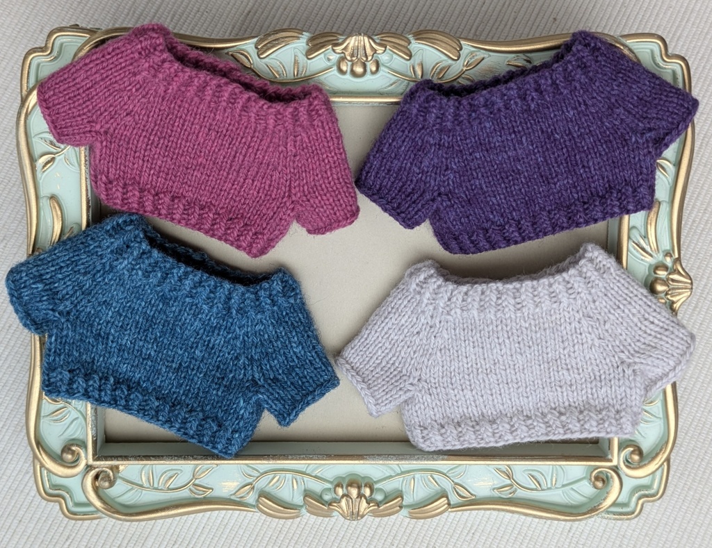 首周りゆるめのセーター