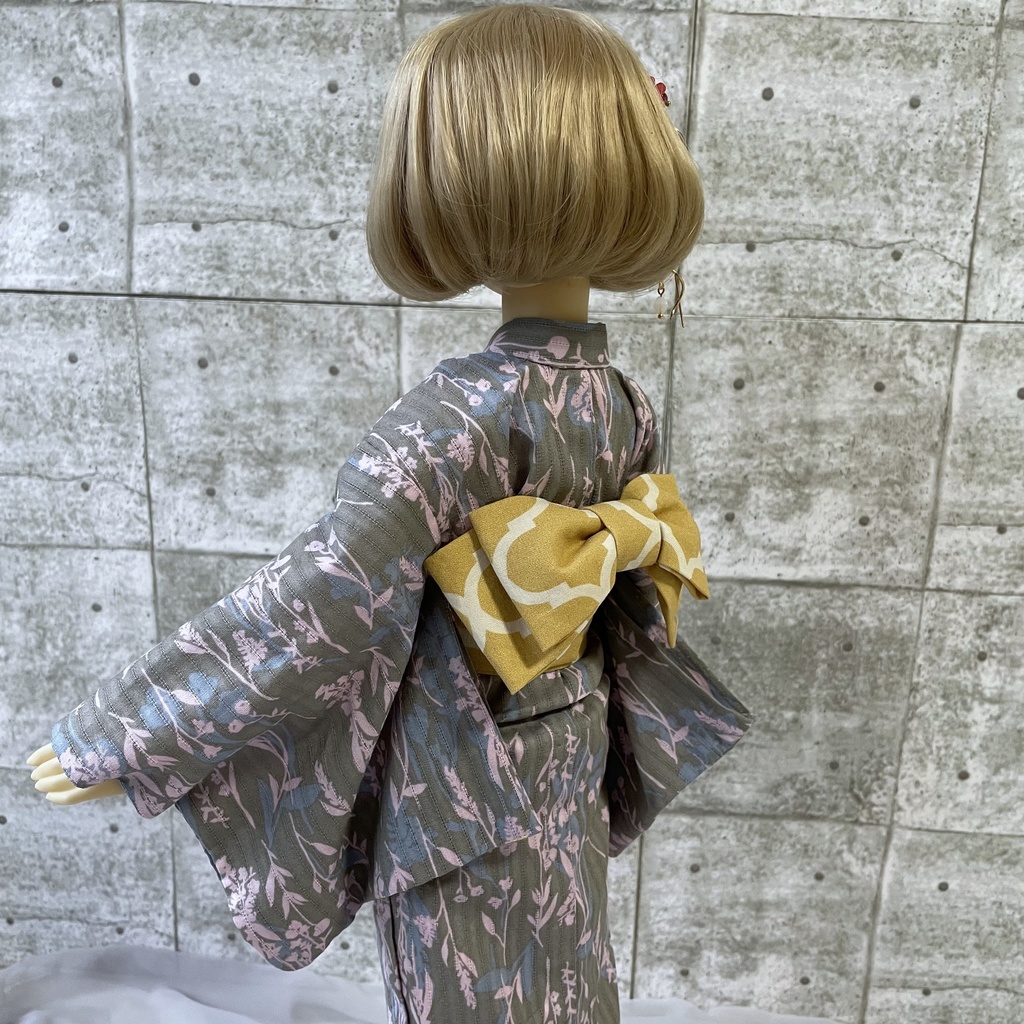 50size/女物浴衣(銀鼠に梔子)