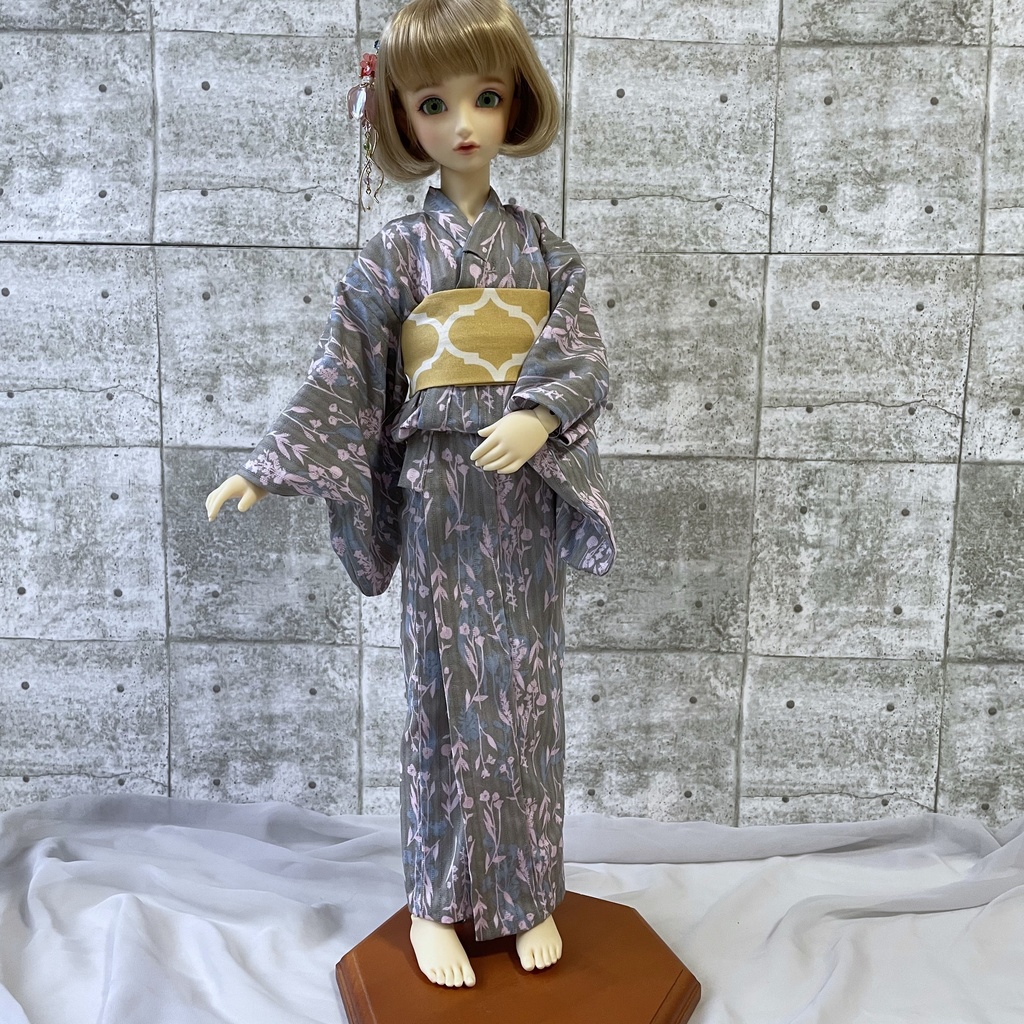 50size/女物浴衣(銀鼠に梔子)