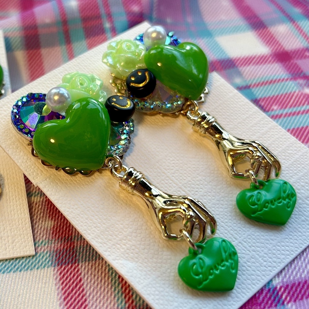 カリスマ 本橋依央利イメージ ピアス&イヤリング