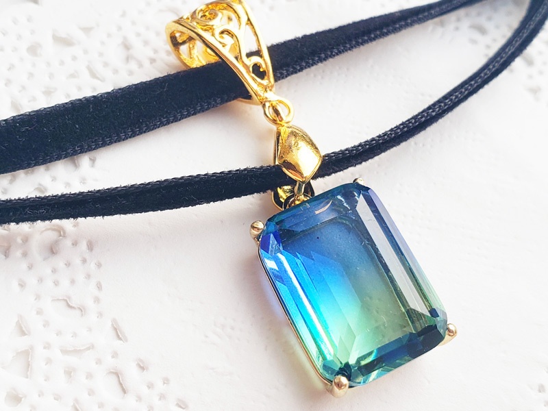 夜空のチョーカー 朝焼け/夕暮れ/オーロラ