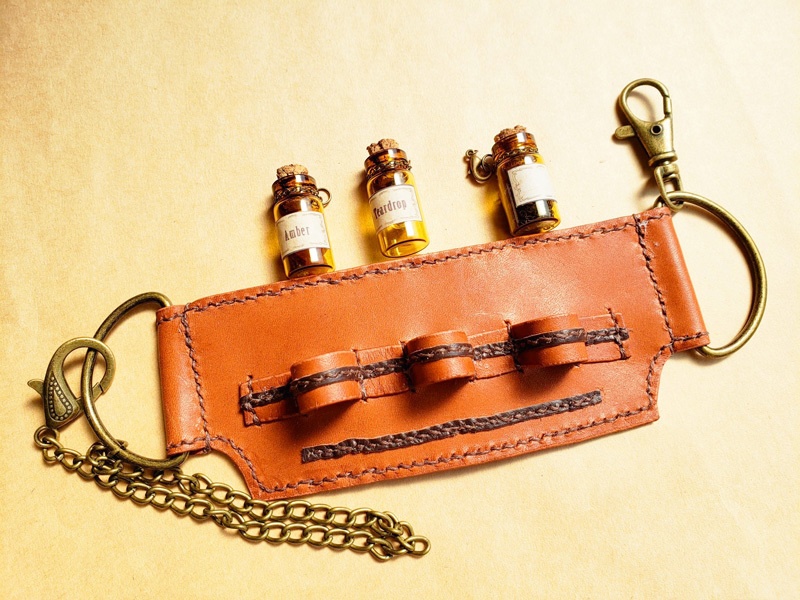 鉱石標本のベルトホルダー