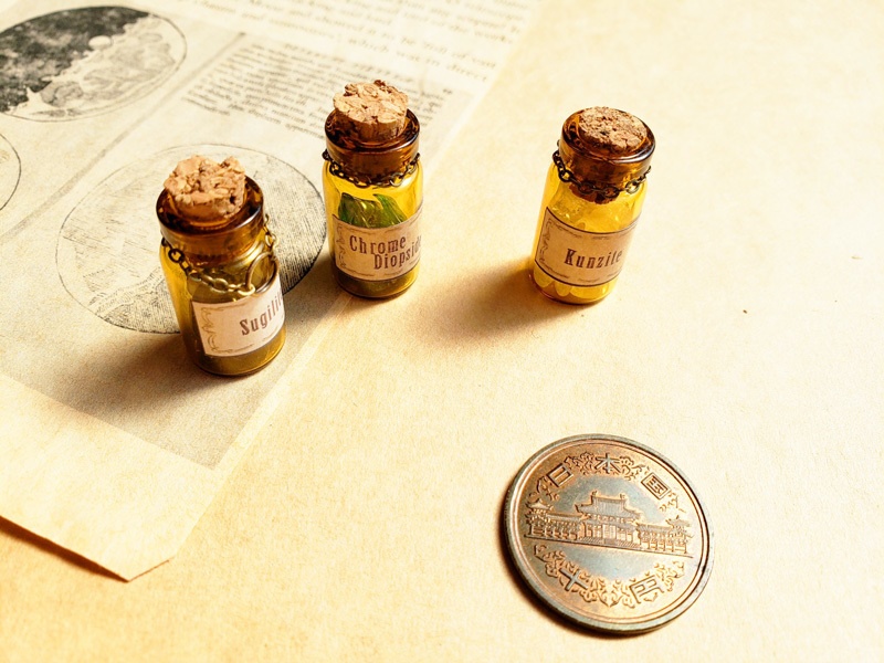 鉱石標本のベルトホルダー