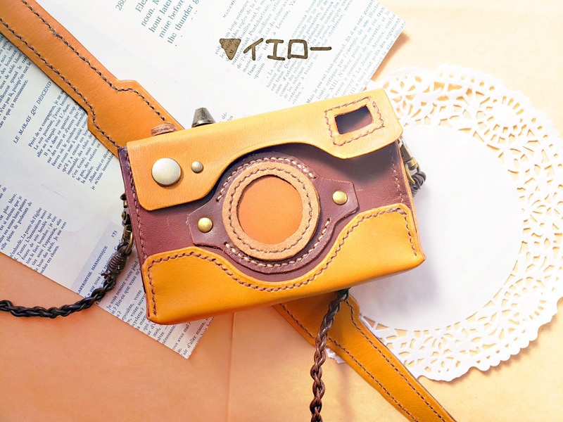 革製カメラ型カードケース 名刺入れ