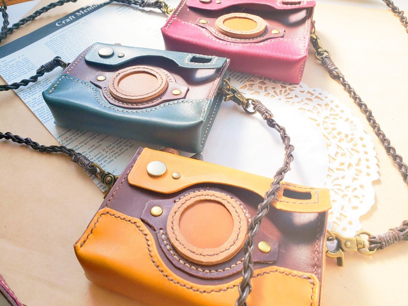 革製カメラ型カードケース 名刺入れ