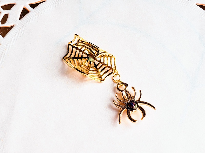 黄金蜘蛛の耳飾り イヤーカフ
