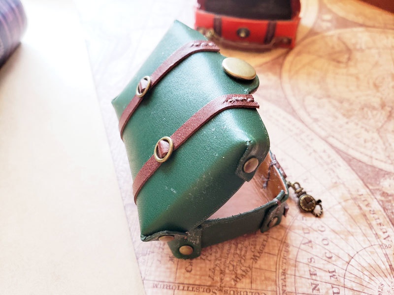 旅人の革トランク 小物入れ