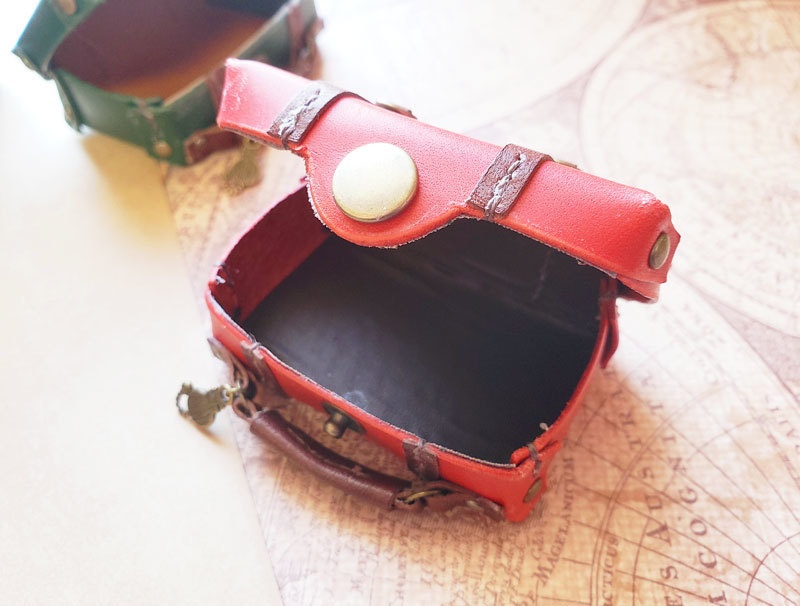 旅人の革トランク 小物入れ