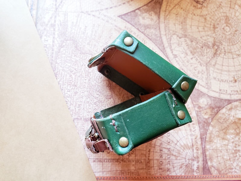 旅人の革トランク 小物入れ
