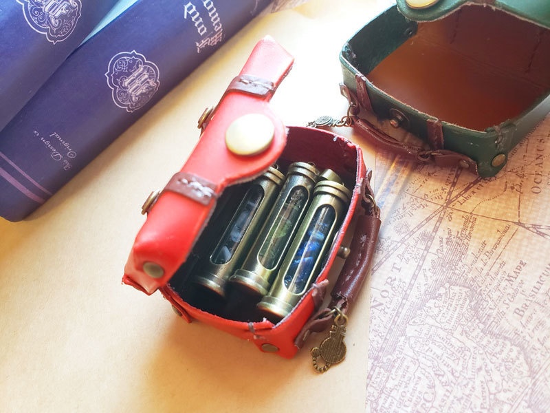 旅人の革トランク 小物入れ