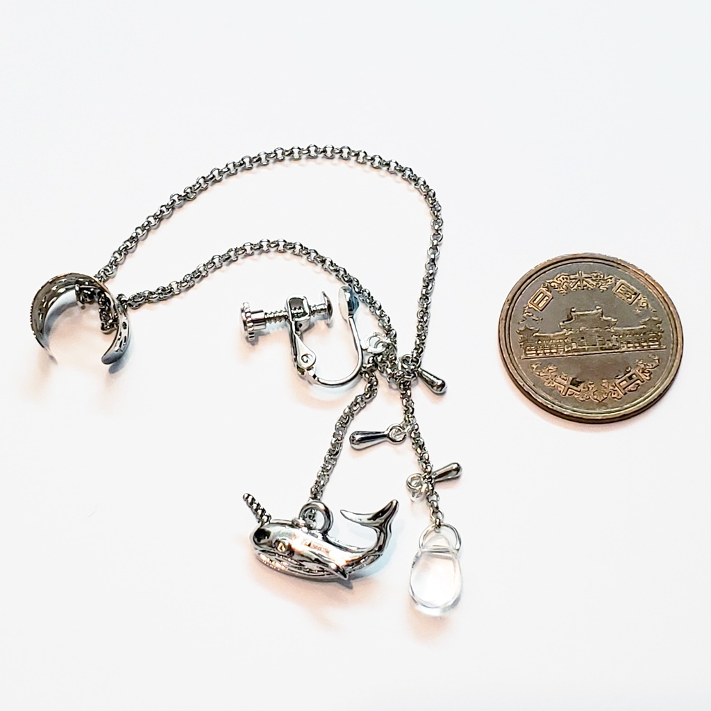 一角クジラの耳飾り/鯨の連結イヤーカフ