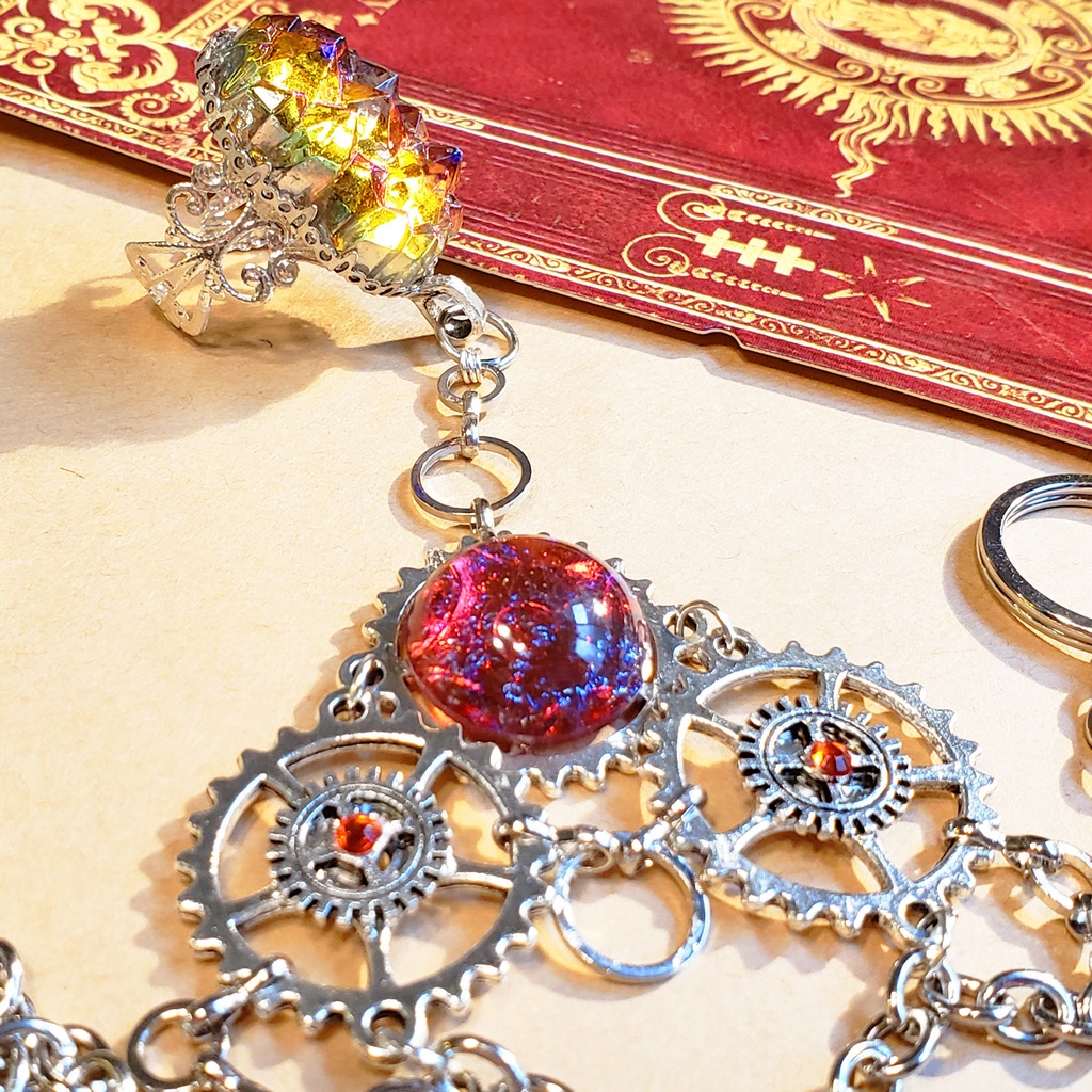 魔法使いの腕飾り【火】指輪・腕輪・複合アクセサリー