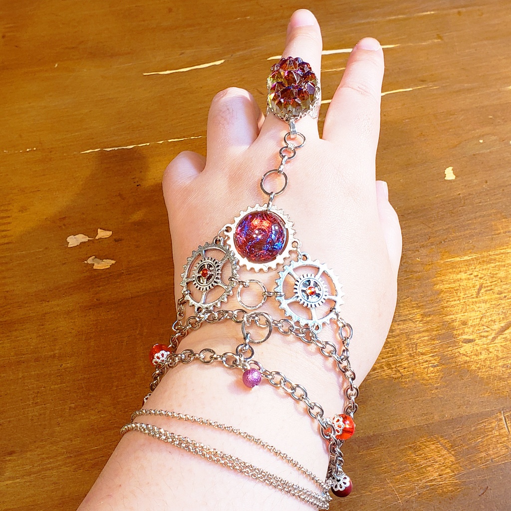 魔法使いの腕飾り【火】指輪・腕輪・複合アクセサリー