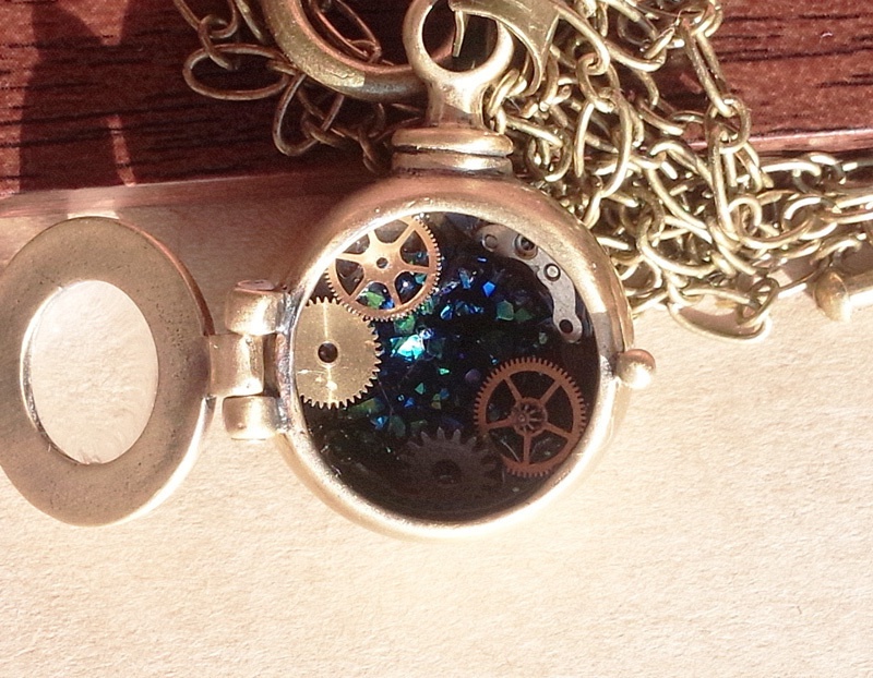 鉱石採集艇のペンダント