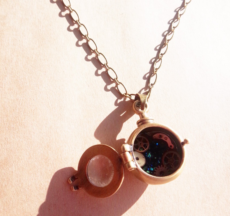 鉱石採集艇のペンダント