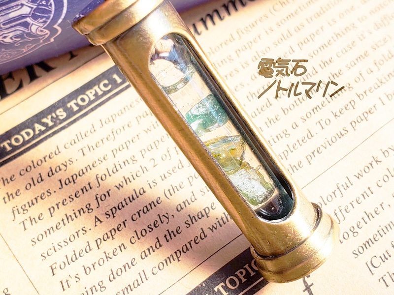 鉱石採集試験管【10・11・12月】ペンダント/革紐