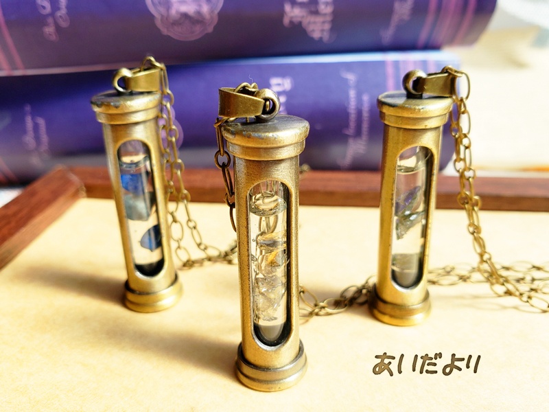 鉱石採集試験管【10・11・12月】ペンダント/ブローチ