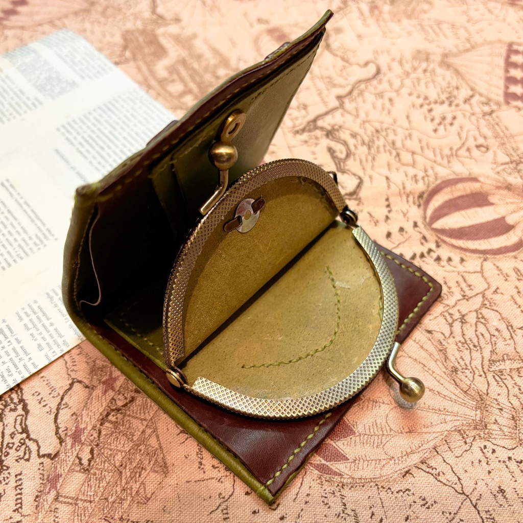 旅人の革財布【緑】小銭入れ がま口二つ折り財布