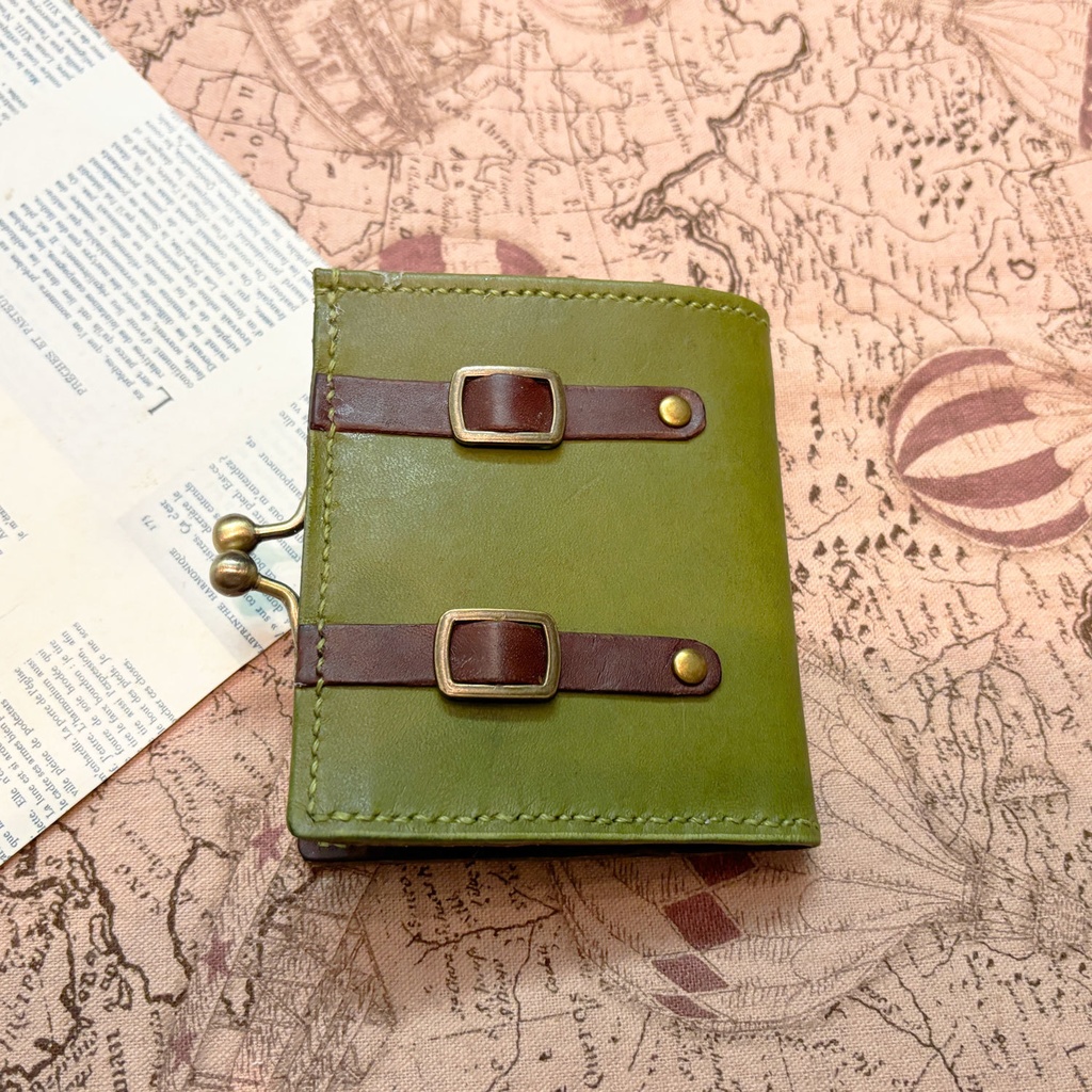 旅人の革財布【緑】小銭入れ がま口二つ折り財布