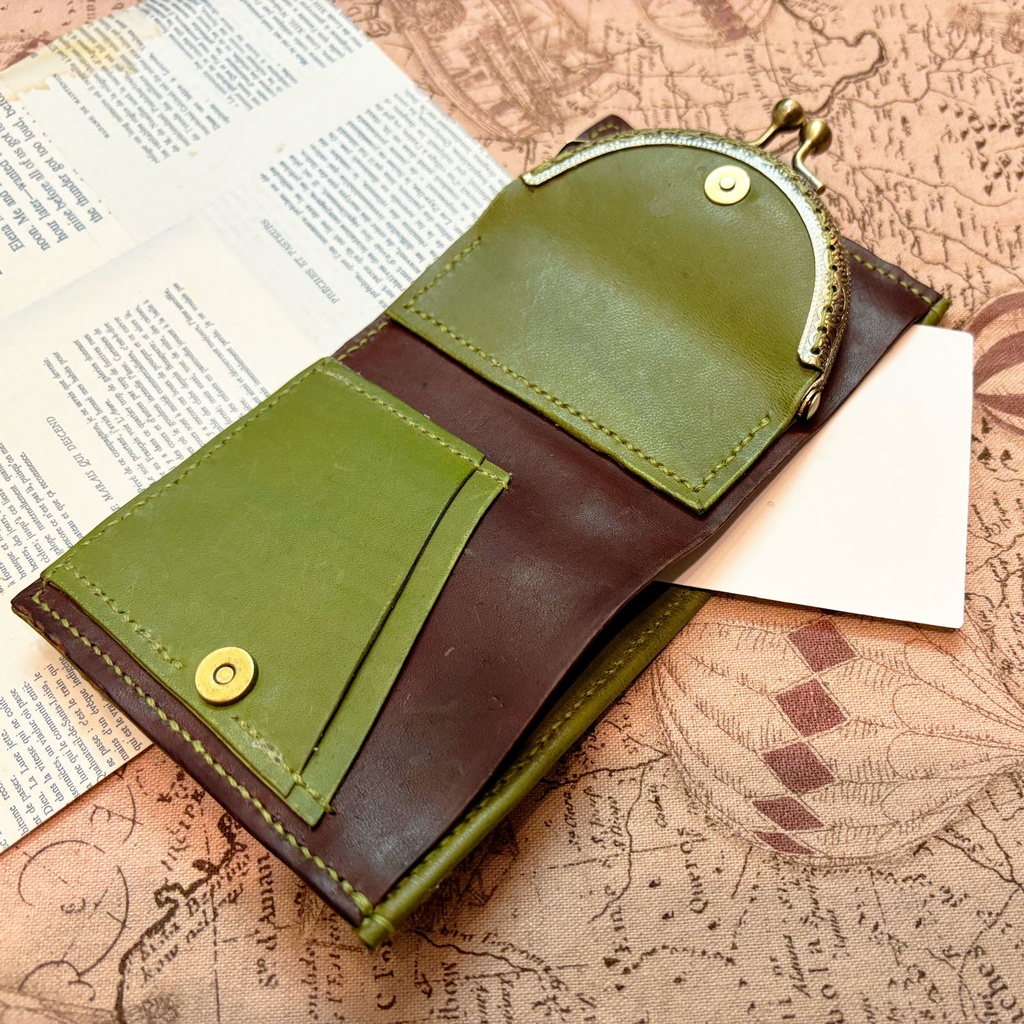 旅人の革財布【緑】小銭入れ がま口二つ折り財布