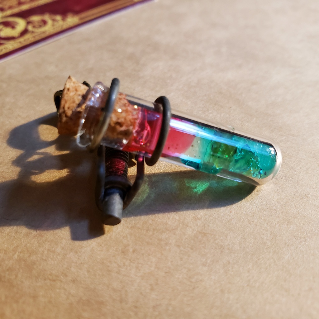 混色試験管のペンダント【スチームパンク風】バイカラーミニ試験管