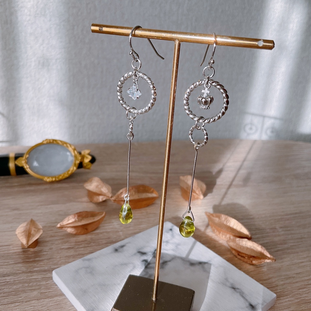 ディアソムニア寮イメージ アシメロングピアス