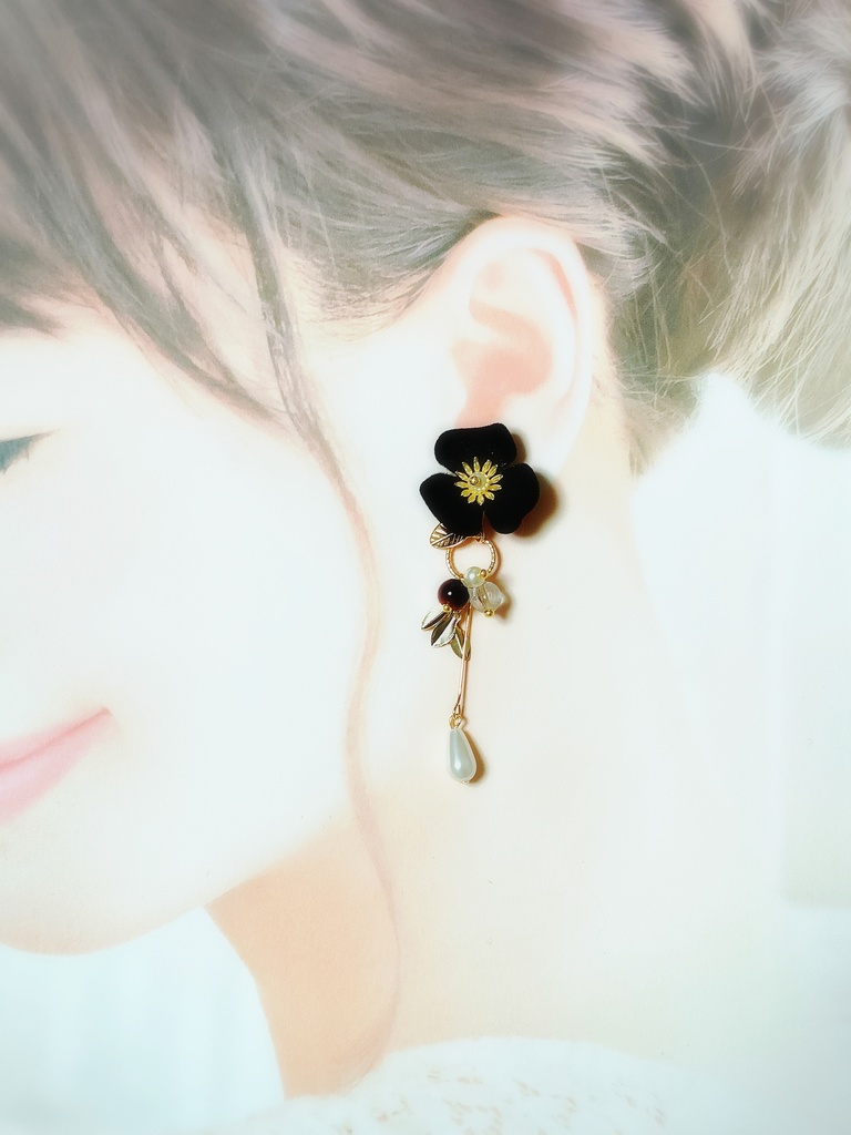 大ぶりフロッキー*イヤリング