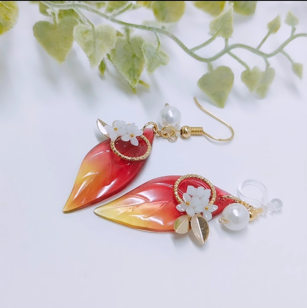 【少数再販】銀木犀×紅葉ピアス