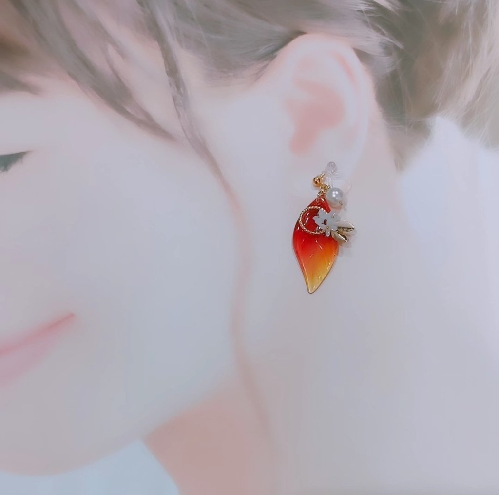 【少数再販】銀木犀×紅葉ピアス