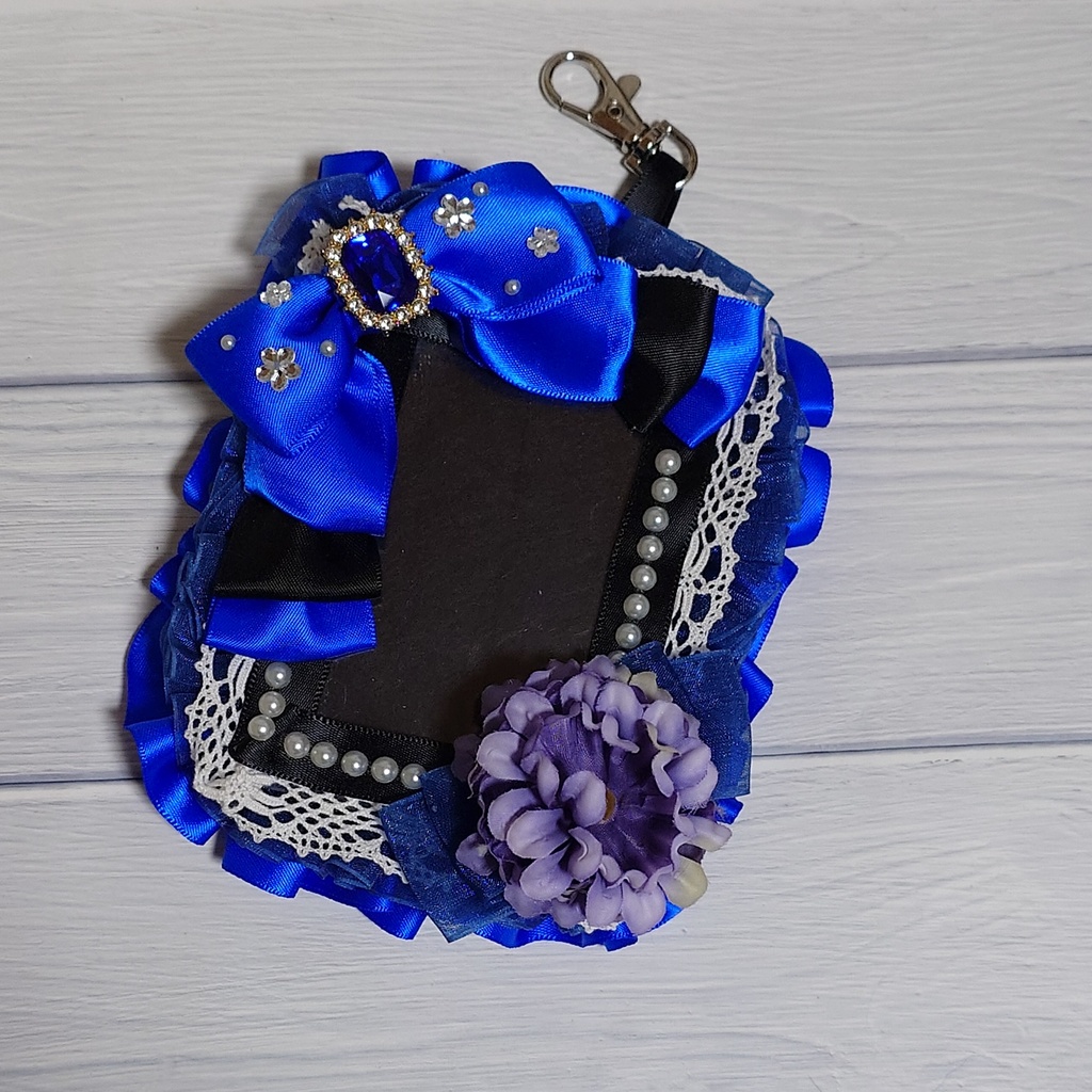 【現品限り】青×黒 お花のデコ硬質ケース B8サイズ