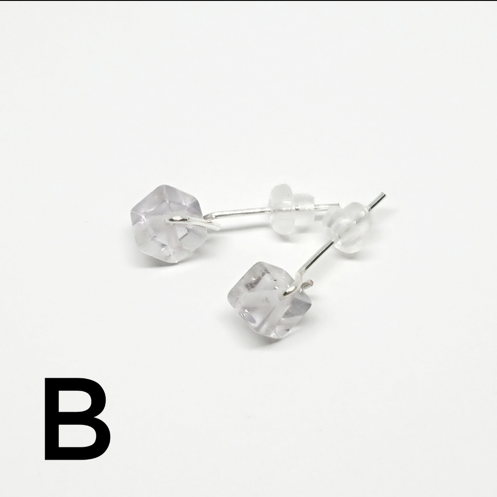 フローライト 一粒ピアス