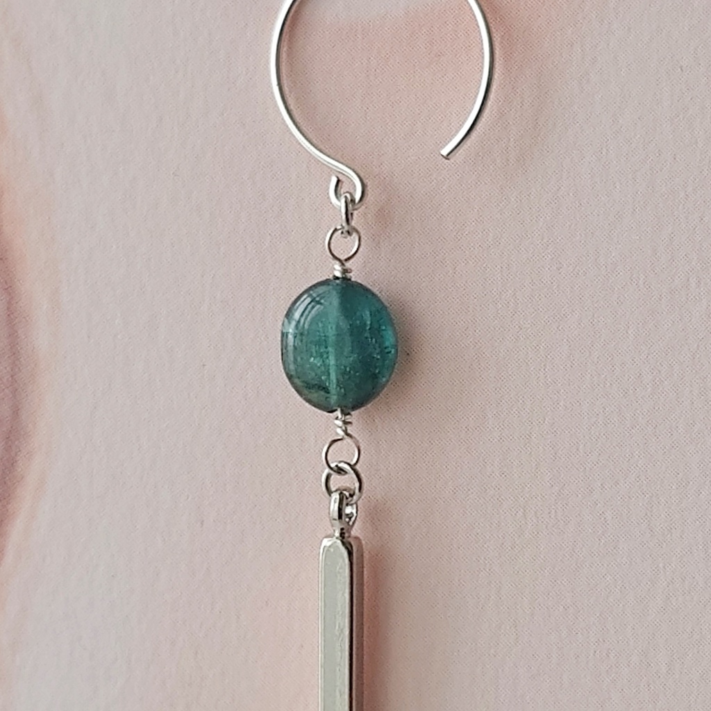 ロングピアス トルマリン インディゴの欠片