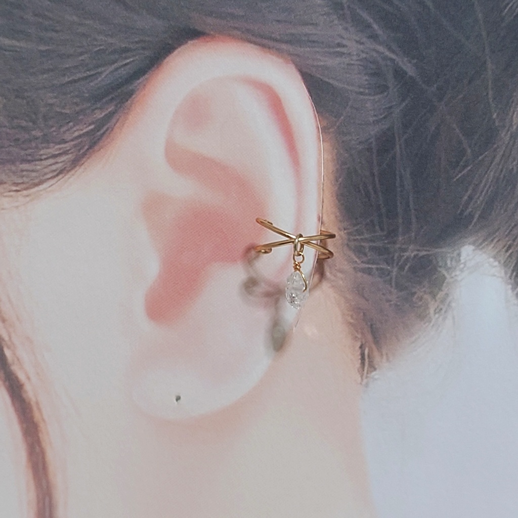 希少 イヤーカフ ハーキマーダイヤモンド 氷の欠片