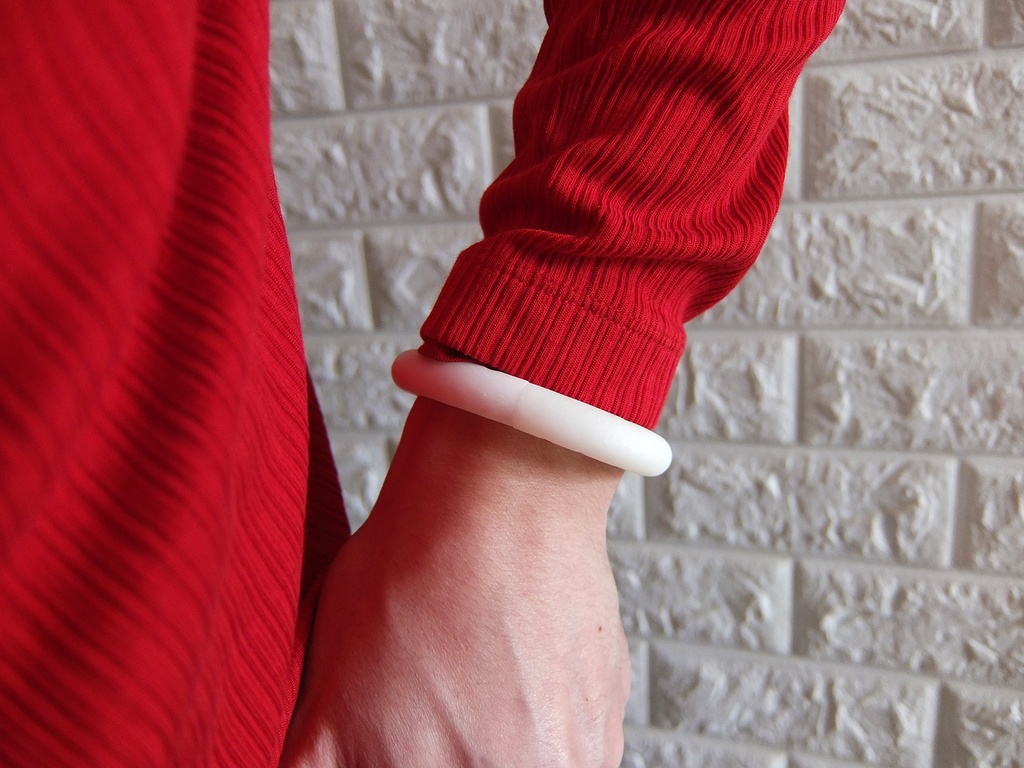 ウェアラブルリコーダー「Breathlet™」(受注生産:2022年5月末〆分)