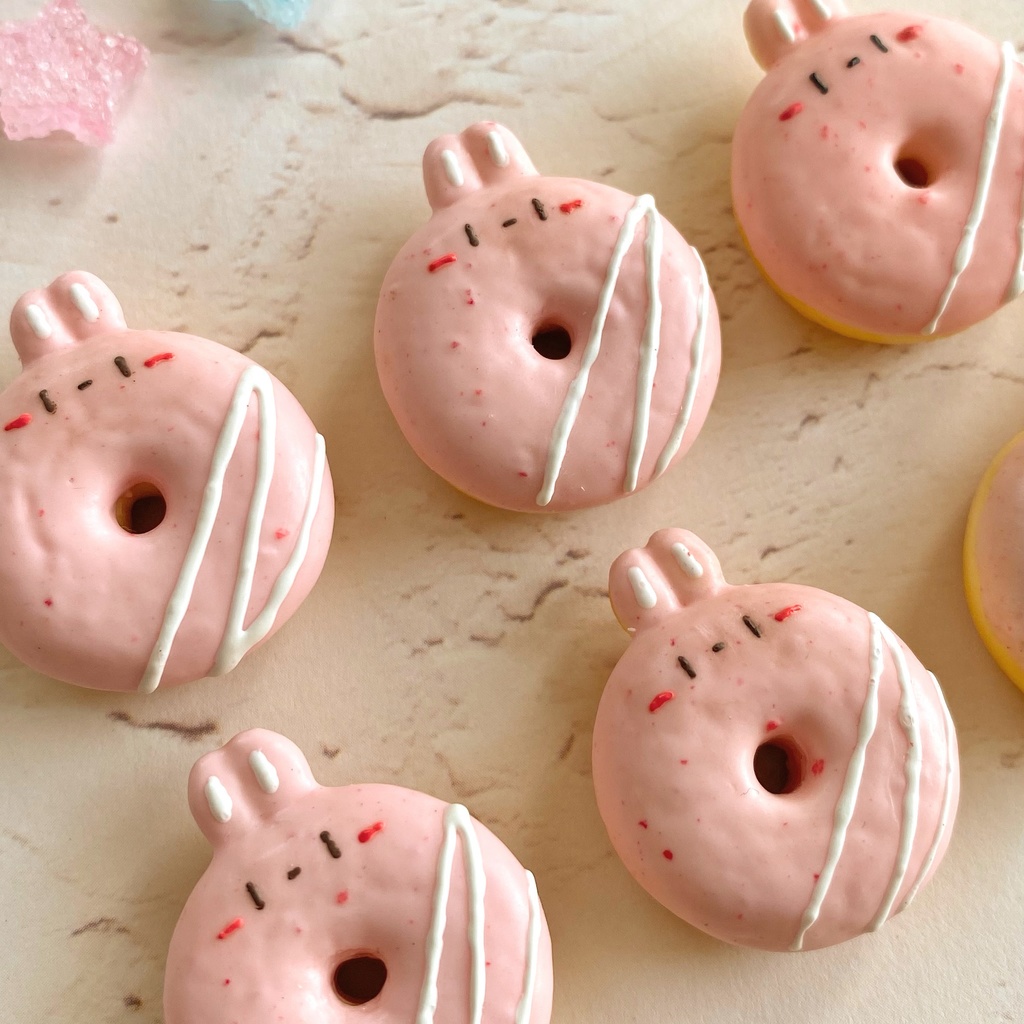 うさぎのいちごドーナツ