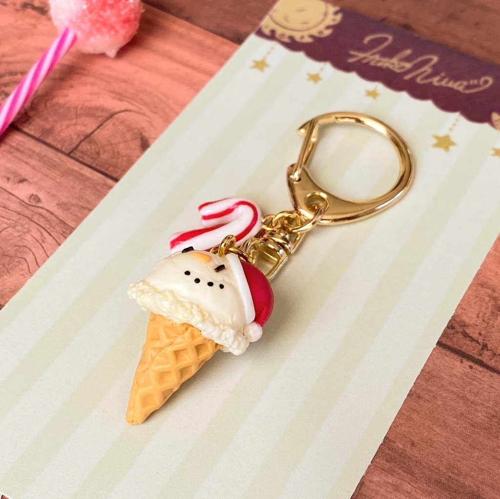 雪だるまのアイスクリームキーホルダー