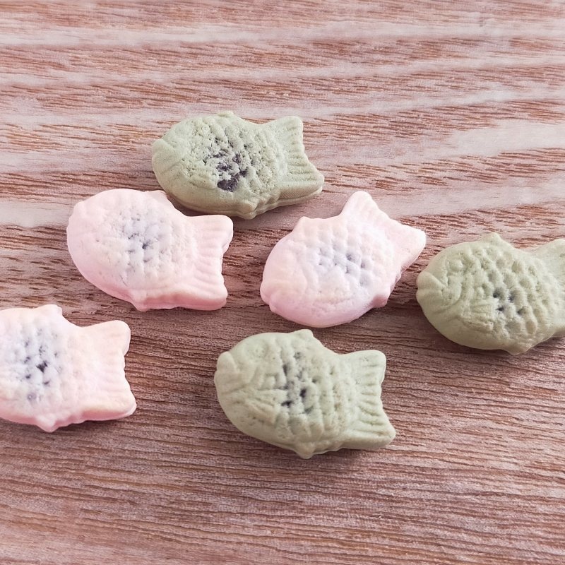 【１個分】ミニチュアたい焼き（桜・抹茶）