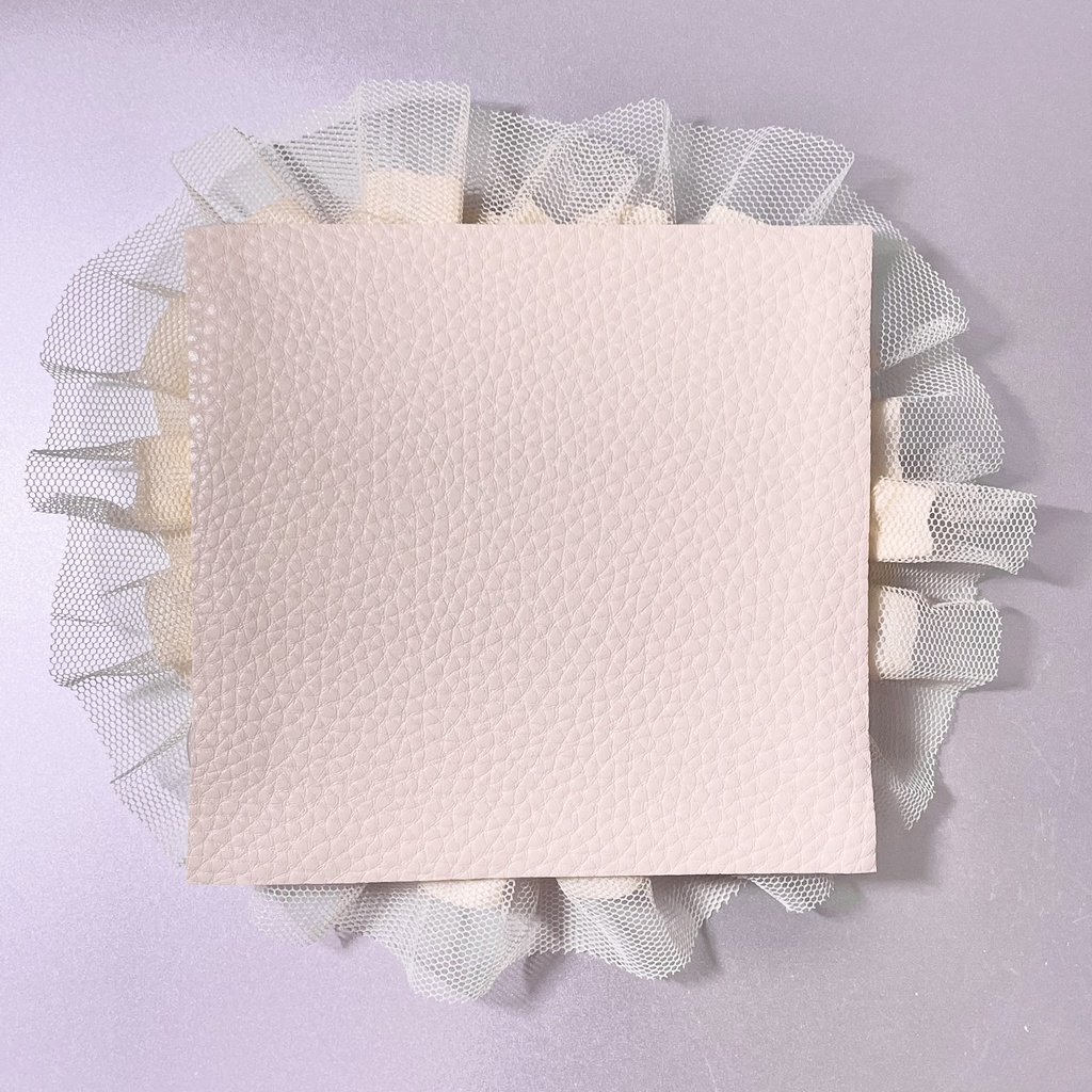 スクエアサイズ硬質カードケースデコ🤍💛whip and custard cream