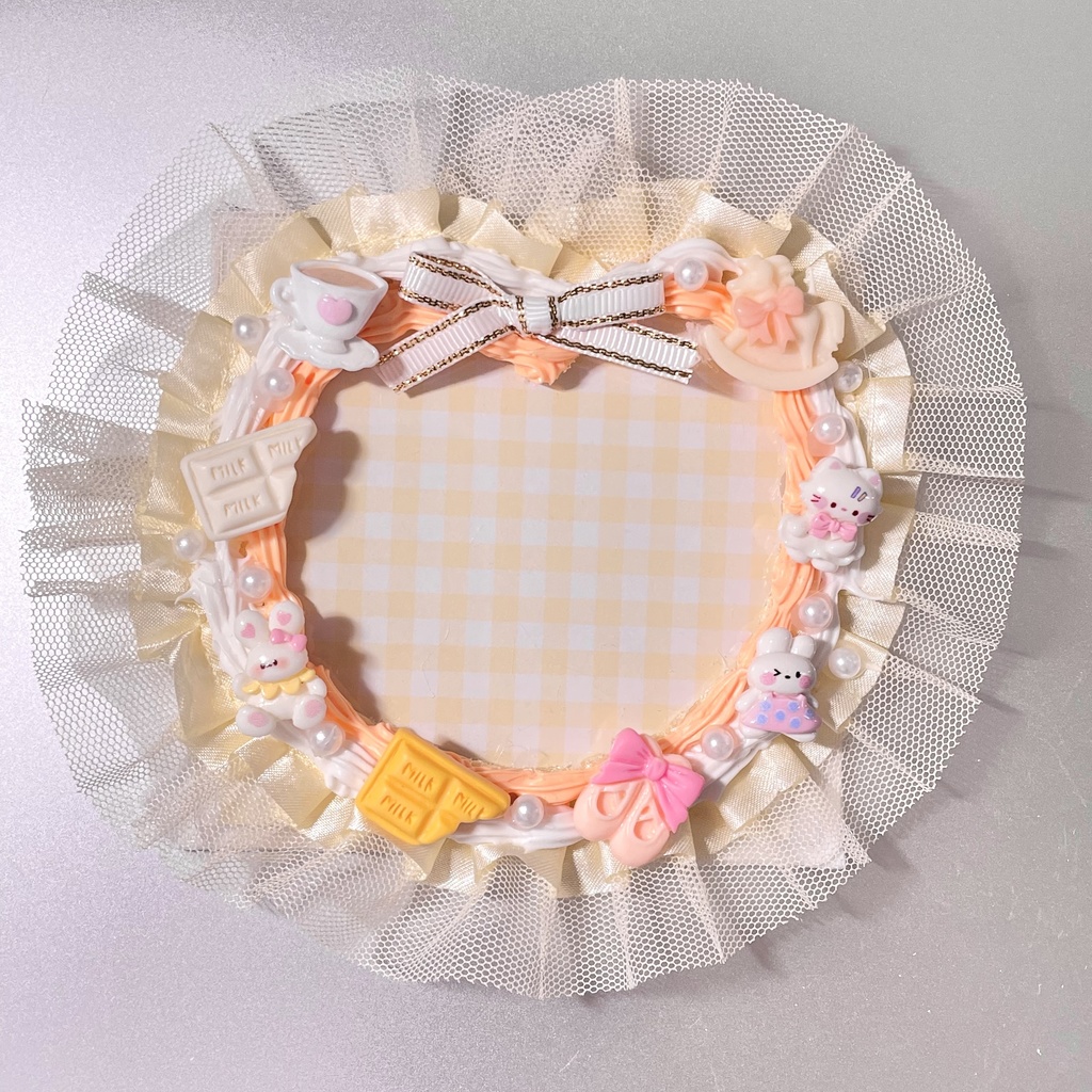 スクエアサイズ硬質カードケースデコ🤍💛whip and custard cream