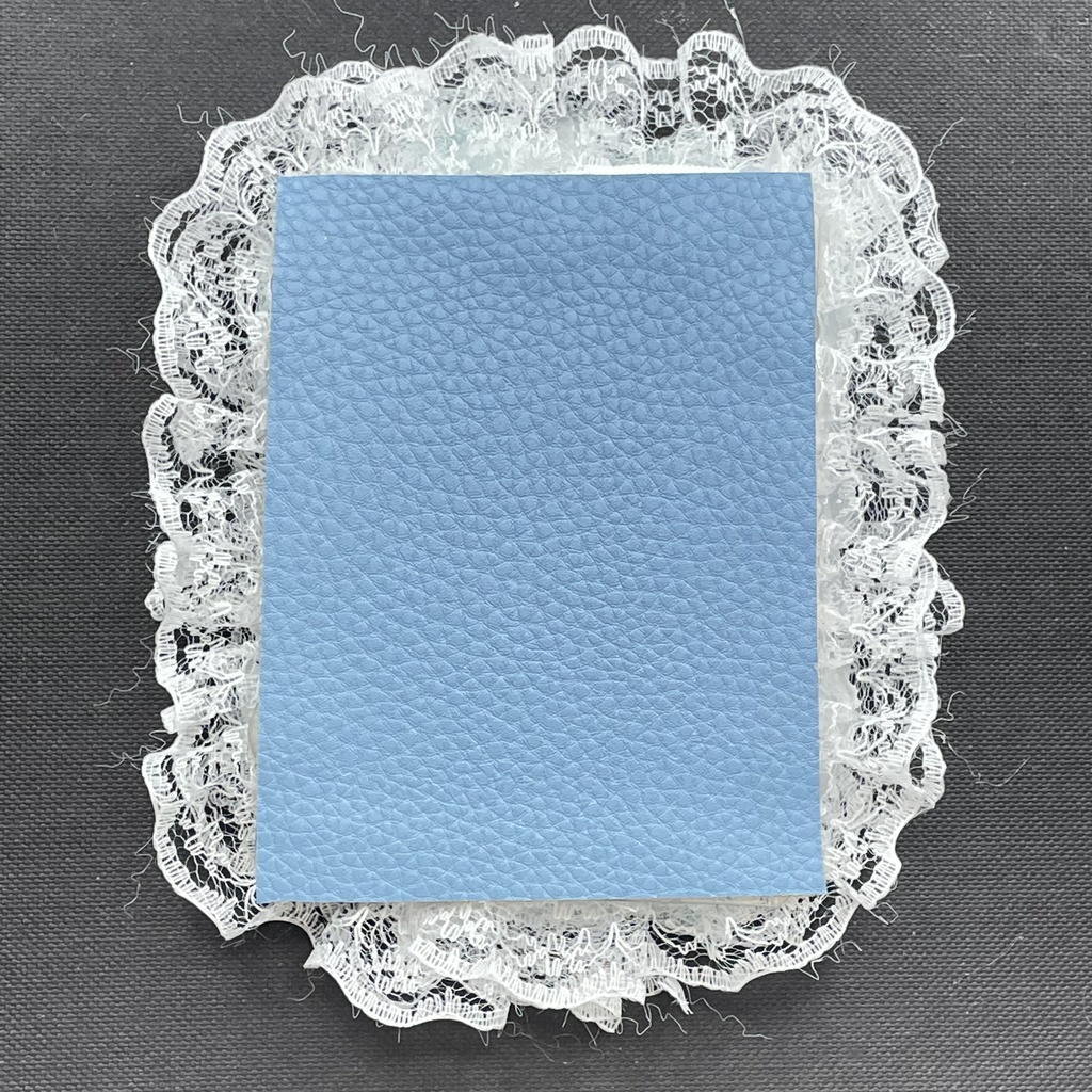 B8サイズ硬質カードケースデコ💠🎀Sugary frill frame blue
