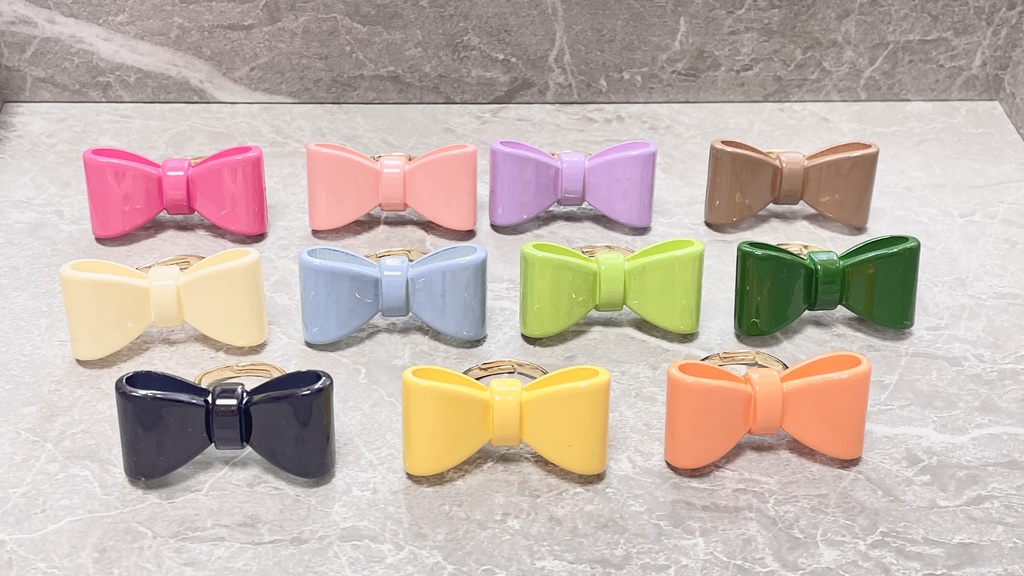 ひと用🎀💍Big ribbon ring(サイズ調整可能)